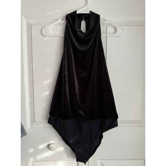 Reiss Kimberley Sleeveless Velvet Bodysuit in Black size L - Picture 2 of 6